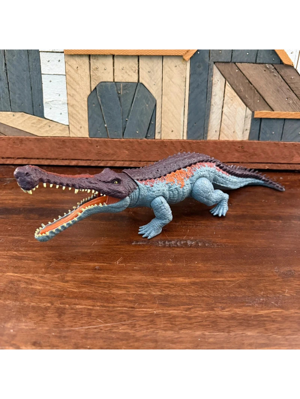 Mattel Jurassic World Massive Biters Sarcosuchus Dinosaur Figure Primal Attack